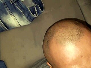 अरे, हमारे हॉट न्यू कॉन्डो नेबर्स के साथ ऑर्गी जॉइन करना चाहती हो?