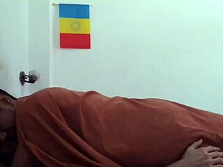 मेरे हैरी मैन को स्वीट मॉर्निंग ब्लोजॉब से वेक करती हूं