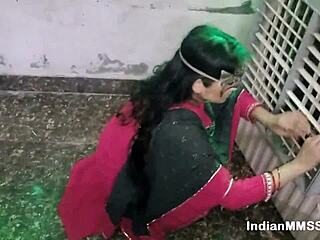 यार, मेरी इंडियन वाइफ कूलर ठीक करने वाले इलेक्ट्रीशियन के साथ जंगली हो गई