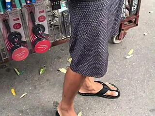 I Sucked Off the Cell Phone Shop Guy in Public