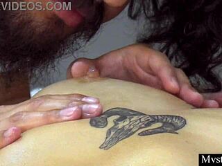 इरोटिक मसाज वाइल्ड सेक्स के साथ