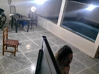 lucky beggar got more than recyclables when lady offered wet sex.. damn!