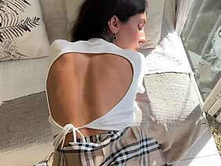 सौतेली बेटी ने सौतेले पापा को पोर्न सीक्रेट खुलने के बाद ड्रिल करने दिया