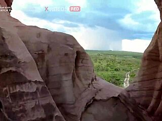 उफ़! ये क्यूट ब्राजीलियन ब्रूनेट लंड संभालना अच्छे से जानती है!