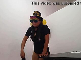 Help! I'm a Slut Sticking a Butt Plug at Work!