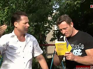 एक बालों वाली एशियन लड़की सड़क से उठाई जाती है और स्टॉकिंग्स में इंटेंस एनल सेक्स के लिए ले जाई जाती है।