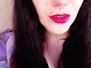 Hot Brunette’s Dirty Backstage Tongue Action