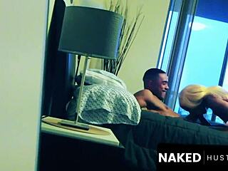 काली गोरी ने भारी गांड BBC पर ट्वर्क की गीली जंगली चुदाई!