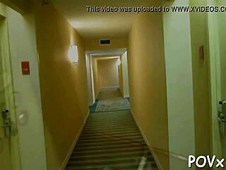 हमारी हॉर्नी चिक को हार्ड डिक चाहिए खुशी के लिए