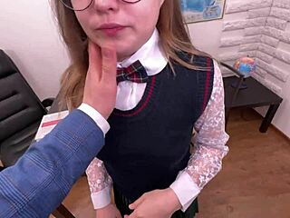 लंपट डायरेक्टर ने पतली स्टूडेंट के साथ टैबू सेटअप में मस्ती की