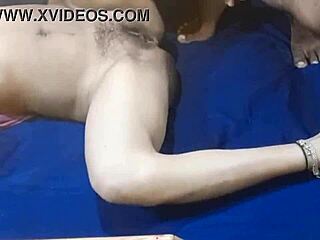 इंडियन कॉलेज गर्लफ्रेंड हार्ड बैंग के लिए बर्निंग है