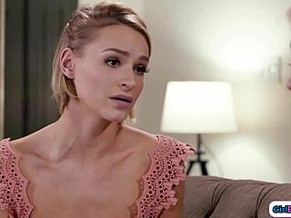 स्टेपमॉम स्टेपटीन 18+ को खुद को छूना सिखाती है। मिल्फ यंग 18+ बेब को स्टीमी लेक्शन में गाइड करती है।