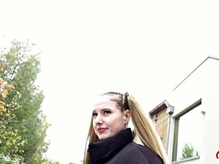 जर्मन स्काउट - पिगटेल टीन 18+ क्रिस्टल व्हाइट के लिए बर्लिन में बड़ा लंड एनल कास्टिंग