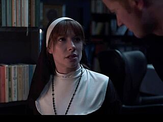 मैं इस रूसी रेडहेड नन को फ्रोजन टाइम में चोदने से रोक नहीं सकता।