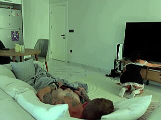 वाइफ से लड़ाई के बाद, मैंने मेड को हर होल में हार्ड चोदा