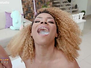 i'm watchin p-sluts wit larissa leite gettin fisted