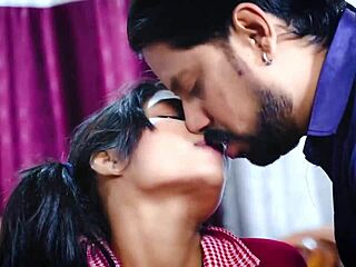 देसी यंग 18+ वर्जिन स्कूलगर्ल हार्डकोर हिंदी फक में बड़ा लंड लेती है!