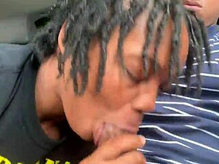 Ebony Girl Gives Deepthroat To Big Black Cock In Public Park?