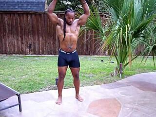 He quickly cums masturbating