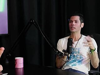 depois da pandemia buscou um trabalho alternativo a diferenca da criacao para o porno e a aceitacao de sua familia - jow jow sheer red