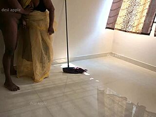 देसी नौकरानी देवर के साथ भाप भरी मस्ती चुदाई