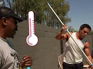 टिफनी नाके कहती है वह पेमेंट के लिए पूल के पास ग्रुप फोरसोम में सेक्स कर रही है