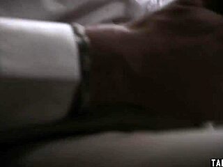 वाह, एक 18+ चीयरलीडर सेक्स मजा के लिए आती है!