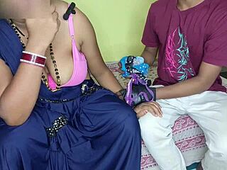 सौतेला बेटा सौतेली माँ की पैंटी सूंघता है उसकी बालों वाली चूत की खुशबू के लिए