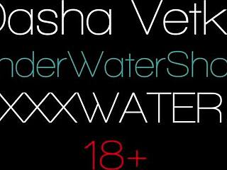 dasha masturbates pussy to orgasm in shower