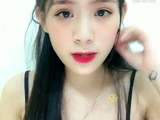 Viet hotgirl uplive livestream pe stun kar rahi hai!