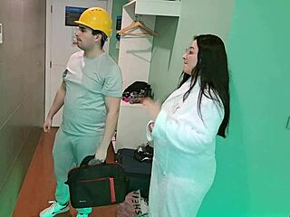 omg, this latina milf got the chubby handyman oiling her up... she squirted everywhere! 💦