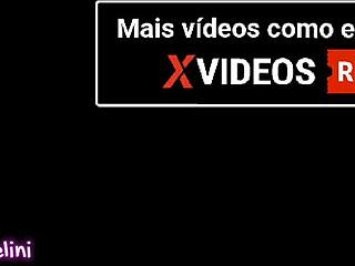 Meu namorado gosta de ficar olhando enquanto os amigos dele me come gostoso minha bucetinha molhada.