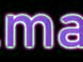 ऑक्टोकुरो अपना बिकिनी बॉटम बड़ा लंड एक्शन से सुपर वेट बनाती है