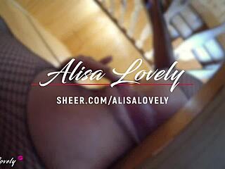 Gorgeous Babe Feels Pussy Swell To Orgasm