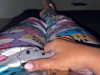 Me Encanta Follarme El Coño Antes De Universidad!