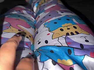 Me Encanta Follarme El Coño Antes De Universidad!