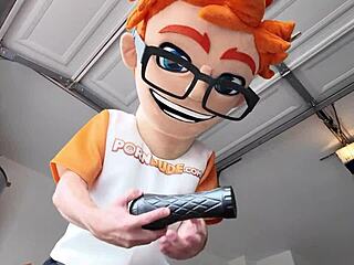 Lola Pearl's garage sale turned into HARDCORE fun