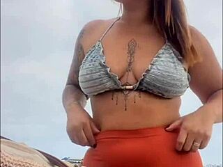 बीच पर चुदाई के लिए तैयार फीलिंग