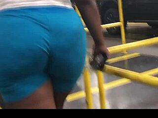 Ebony thick booty walking in spandex leggings candid