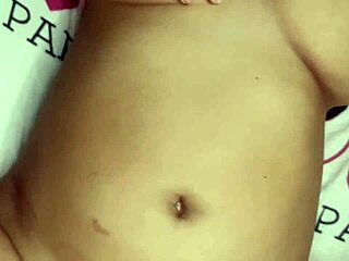 इस 18 साल के कपल के वीडियो देखने से कभी न थकूँ