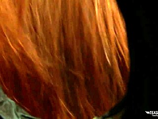 बस्टी रेडहेड को लंड चाहिए तो हमेशा ग्लोरिहोल जाता हूं