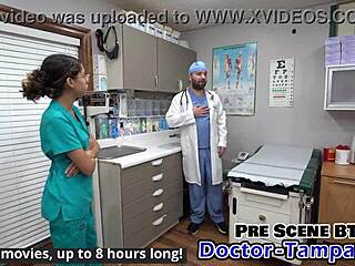 कौन सी नर्स पहले बैकस्टेज में चोदती है?