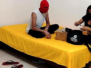 क्या यह गुड़िया दिनों बाद चुदाई के लिए तैयार है?