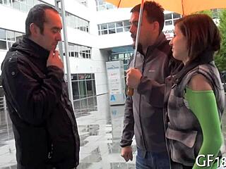 boyfriend apni sweet-looking legal age teen 18+ ko seduction aur oral ke liye bechta hai