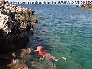 NAKED GIRL FLASHING PUSSY IN BLUE WATER OUTDOORS