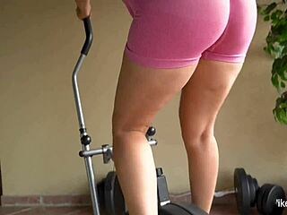 Ikellywhite Feels Rough Workout Pleasure with Cum on Her Tits.