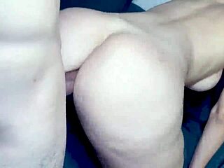 स्किनी लातीना ने ह्यूज कॉक लिया रफ असफकिंग में और अंदर क्यूम डाला