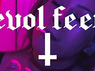 even while smoking, she worships his feet with licks and sucks