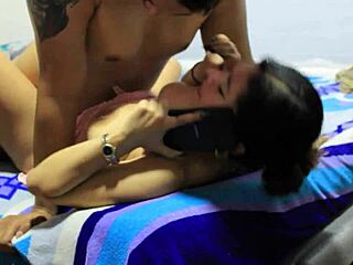 Phone pe baat karte hue chudai?