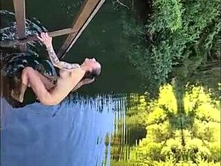 हॉट स्टफ 3 - लॉरा हॉट आउटडोर पब्लिक चुदाई पहली POV सौना ब्लोजॉब ट्रेलर 😏